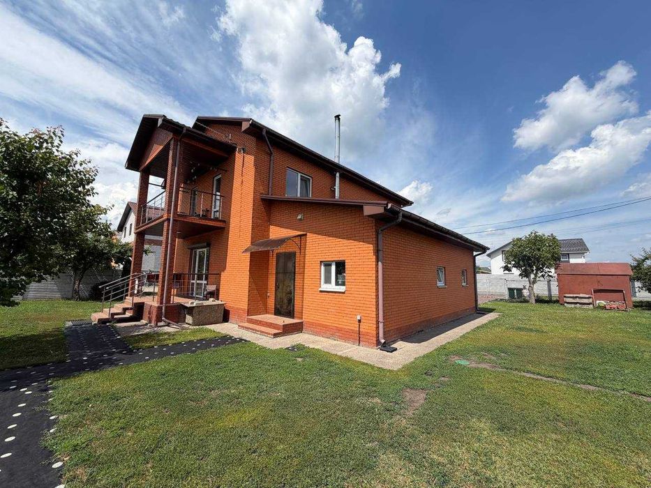 Продам 2-х этажный дом Подгородное, вул. Образцова