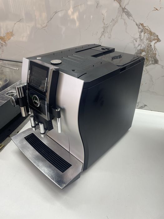 Кавомашина Jura Impressa Z9