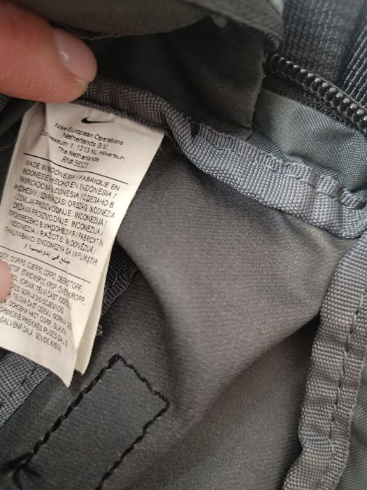 Oryginalna Saszetka Nike Tech / Torebka na ramię – Szara – Stan BDB
