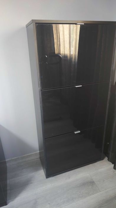 Sapateira preta vidrada