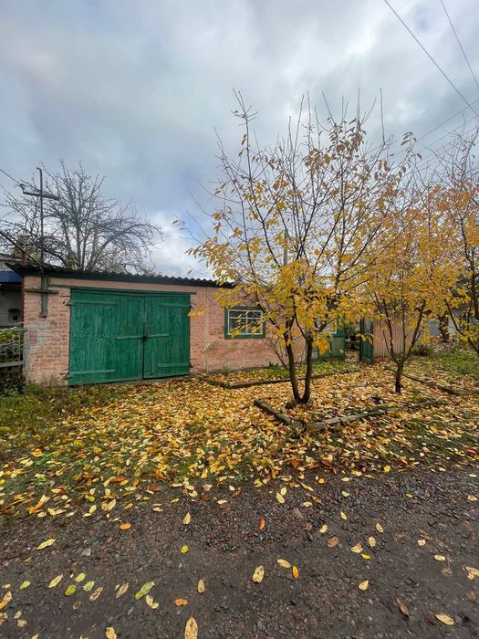 3-Кімнатна квартира в місті Буринь , біля автовокзалу , з гаражем !