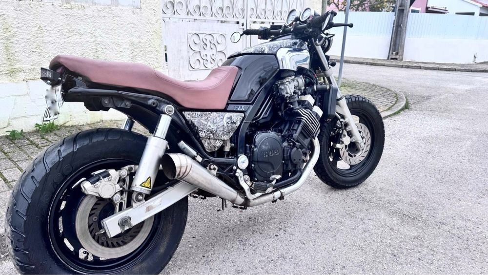 Yamaha FZX 750 cc