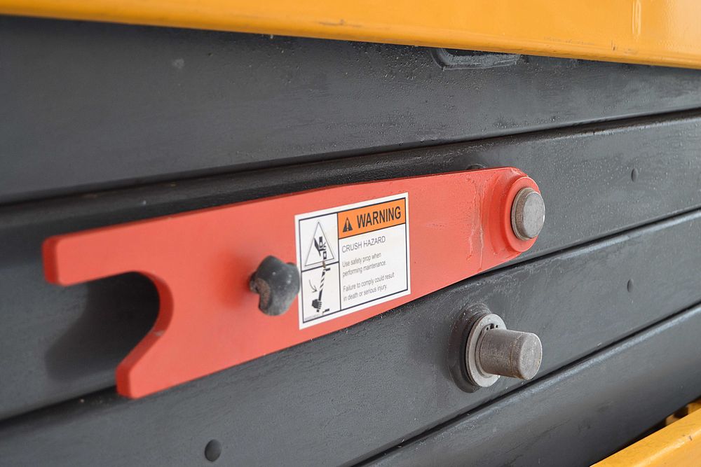 Ножничний електричний підйомник Haulotte Compact 10 N (висота 10 м)