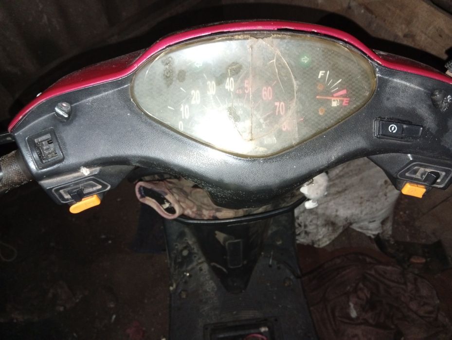 Продам скутер Yaben xtreme