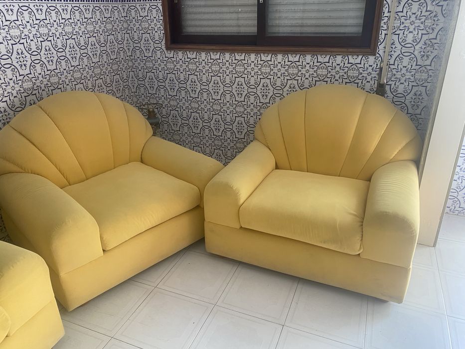 Conjunto de 3 sofas e mesinha centro