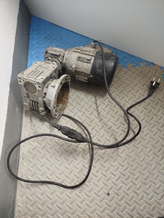 Motoreduktor pieca Defro EKR