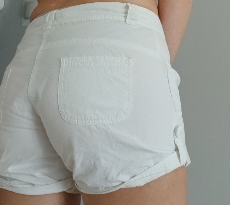 Białe spodenki szorty S 36 Cherokee wakacje lato bawełna
