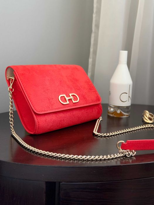 Stylowa kopertówka H&M