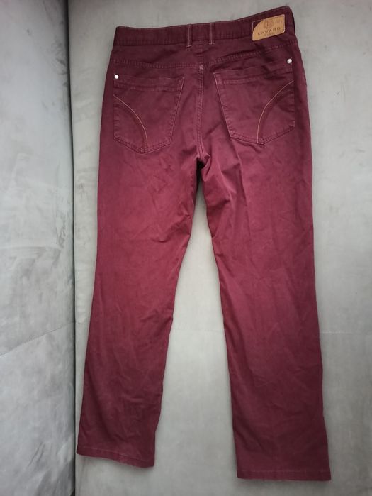 Spodnie chinos marki Lavard