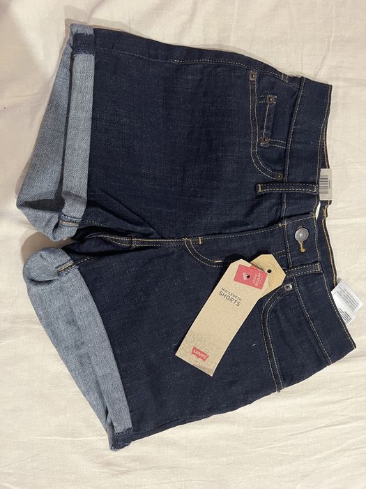 Джинсові шорти Levi’s оригінал р 26 тягнуться