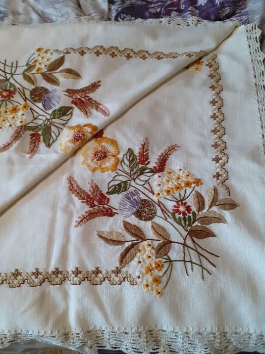 Скатертина з льону