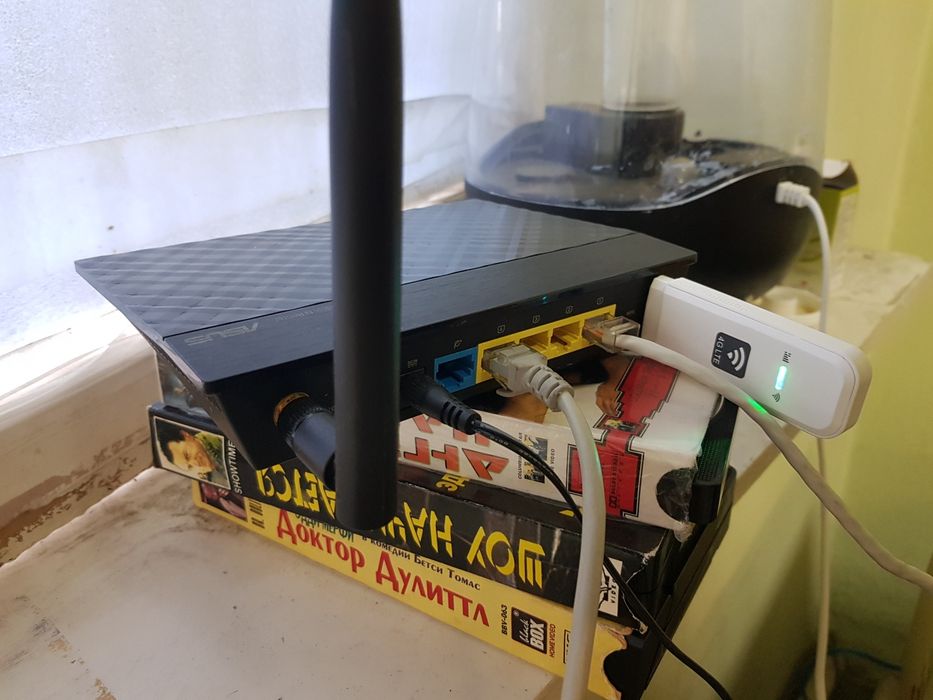 Маршрутизатор wi-fi роутер Asus RT-N10U с поддержкой USB 3G 4G LTE