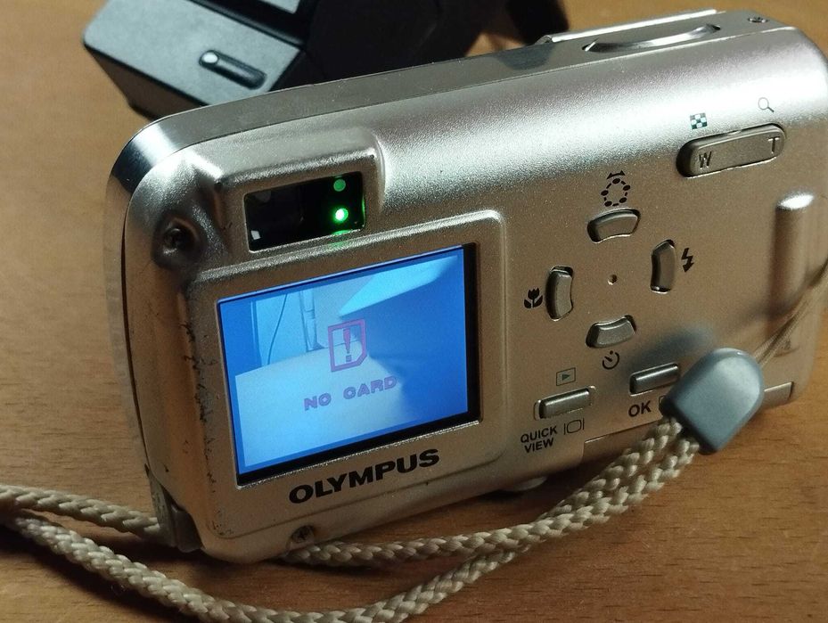 Olympus mju 300 - Câmera Digital Compacta