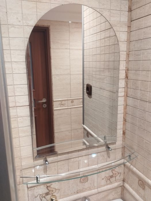 Sprzedam lustro z pułką