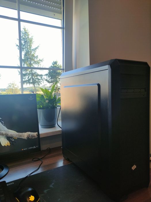 Komputer stacjonarny 1050 ti+ monitor Asus 24"  + klawiatura gratis