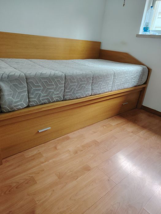 Cama solteiro dupla