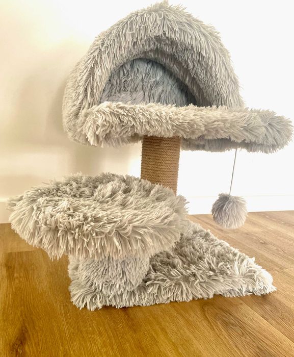 Arranhador Catshion Susy com Gruta – Cinzento Claro – Como Novo