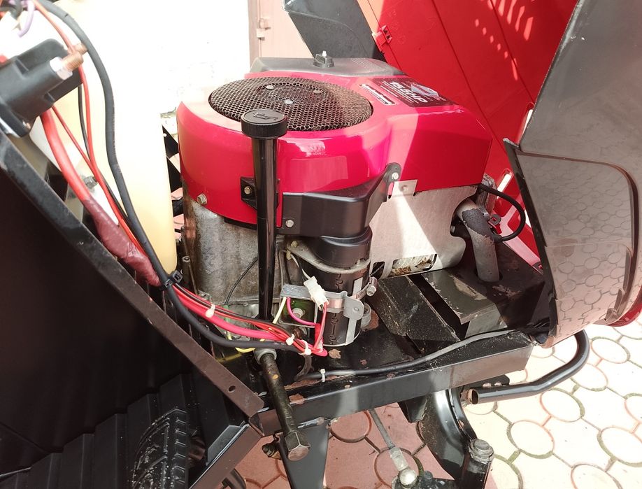 Газонокосарка трактор CastelGarden газонокосилка косарка