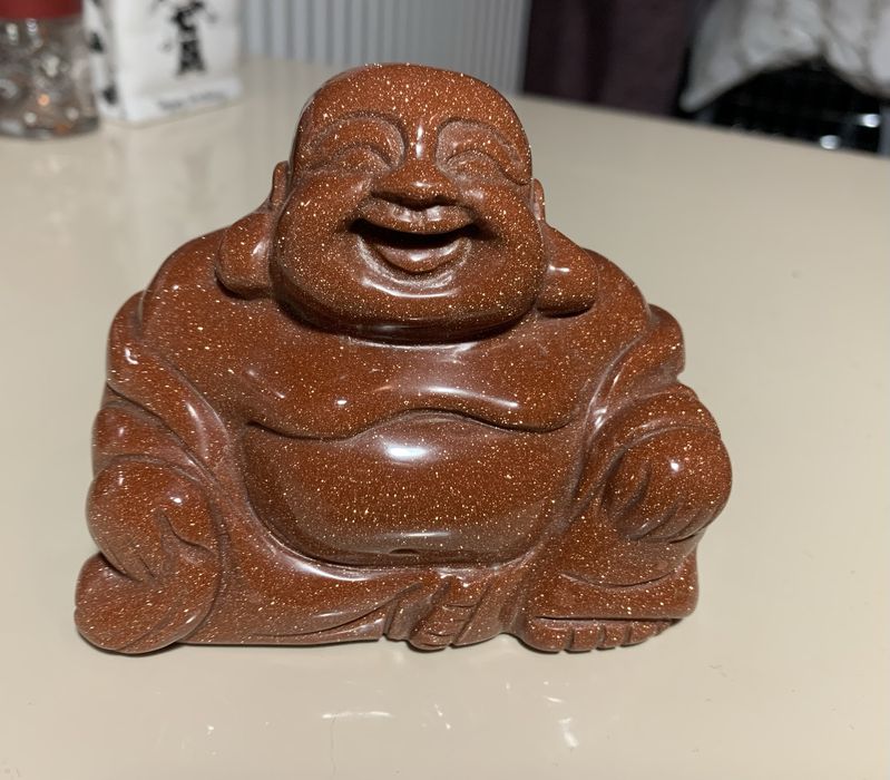 статуетка Будди из камня