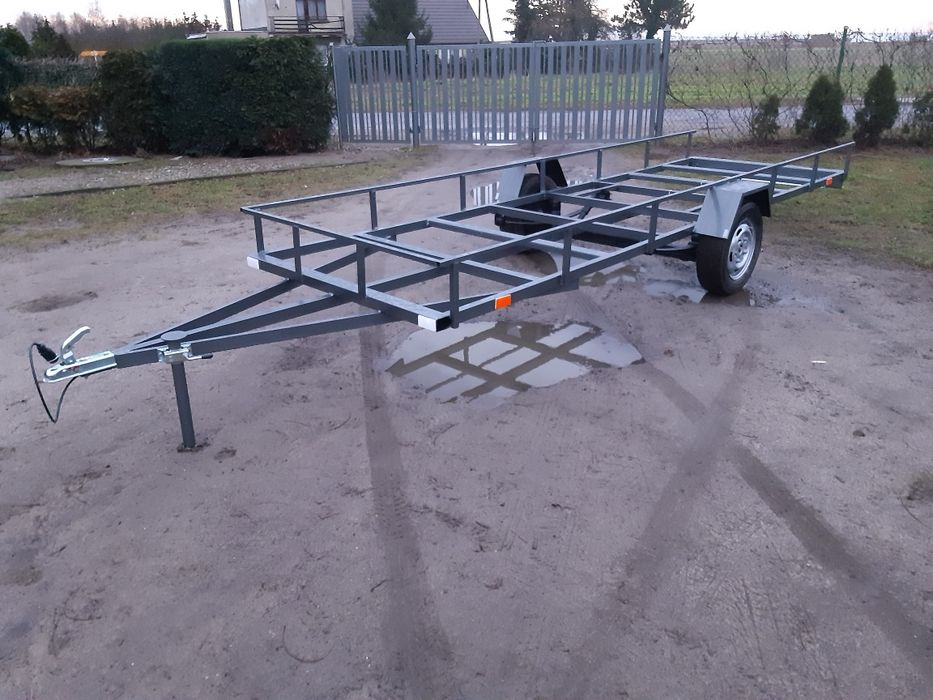 Przyczepka samochodowa