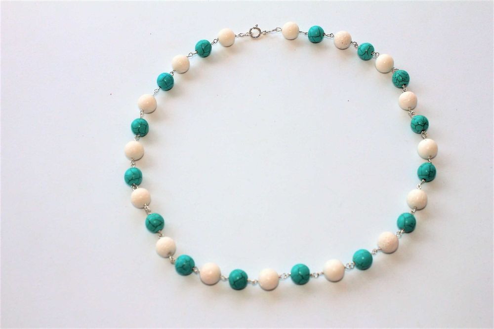 Colar em Turquesa e Jade Branco