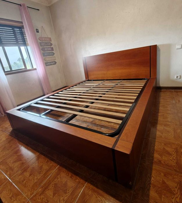 Quarto completo de madeira