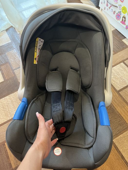 Дитяча автолюлька