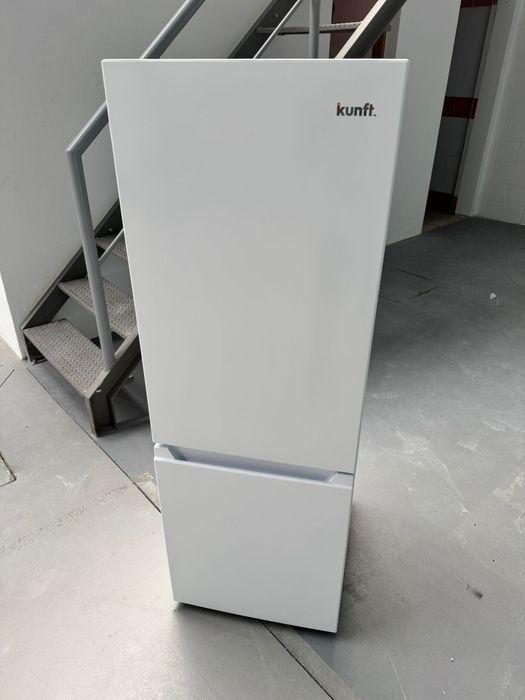 Frigorífico Combinado Kunft – Congelador em Baixo