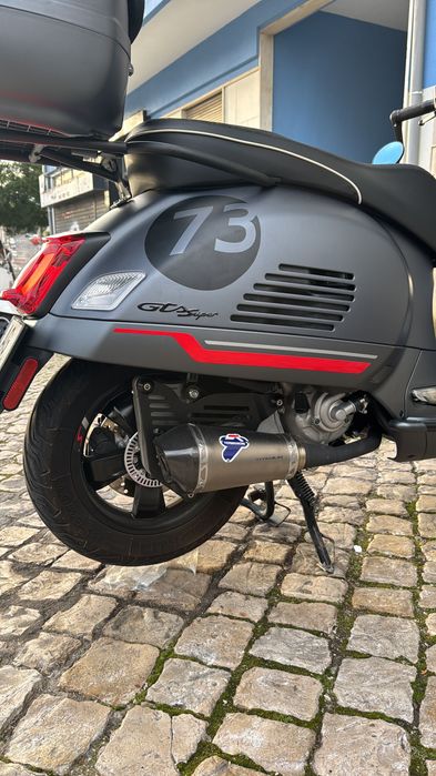 Vespa 300 GTS +Top Case + vidro proteção + Termignoni completo