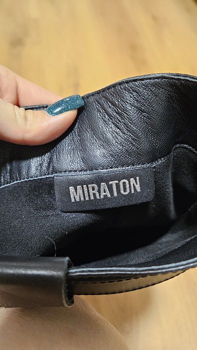 Чоботи шкіряні жіночі