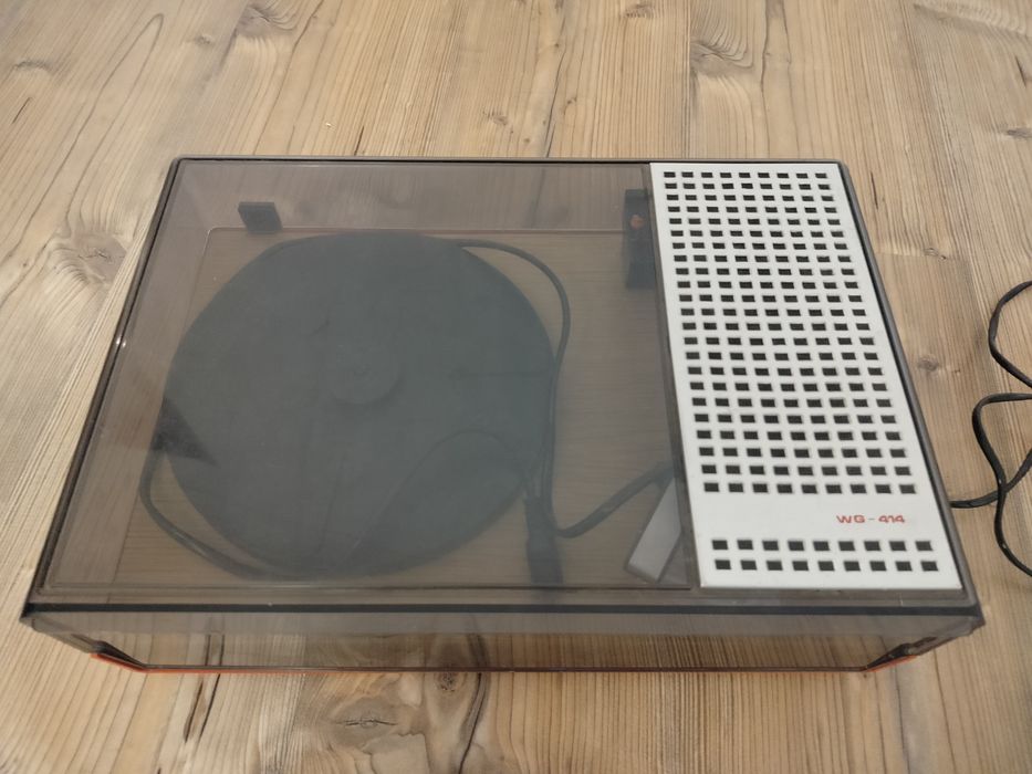 Gramofon z lat 80 tych