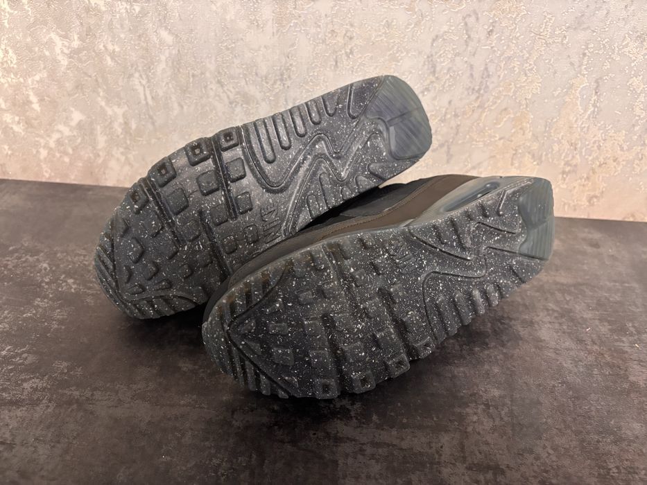 Продам чоловічі кросівки Nike AirMax