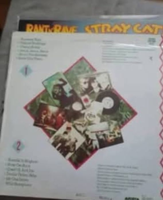 Stray Cats 
Raw N rave with the  stray

Stray Cats 
Stray Cats

Capas