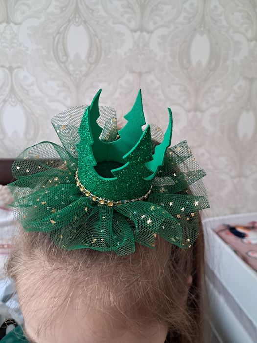 Сдам на прокат платье Ёлочка.