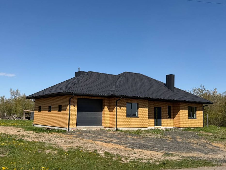 Будинок-американка в с. Милуші