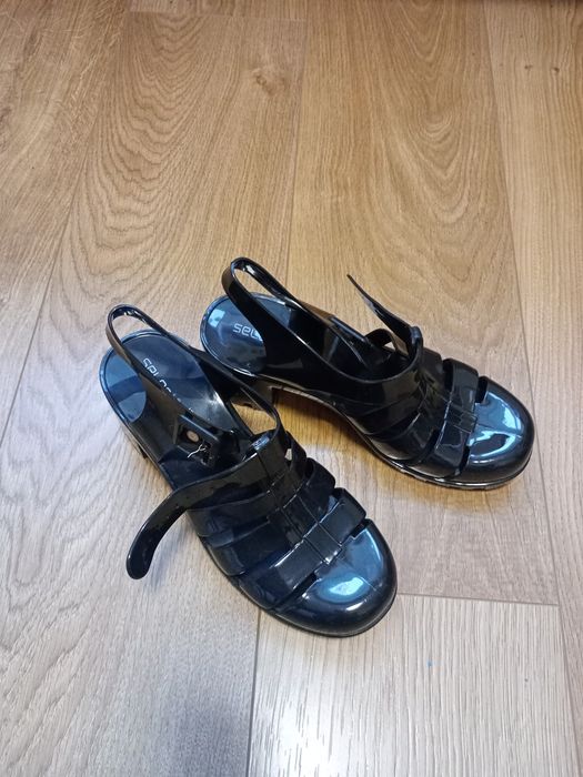 Босоніжки пластикові 39р.