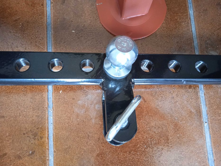 Triangulo com bola e cavilha de reboque para os 3 pontos do trator