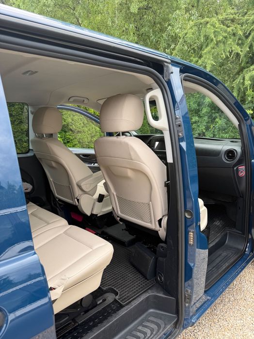 Wynajem bus Mercedes Vito 8 osobowy, automat, hak