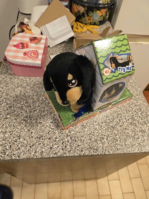 Brinquedo Animagic - Waggles o Meu Cãozinho Salsicha (Novo, na caixa)