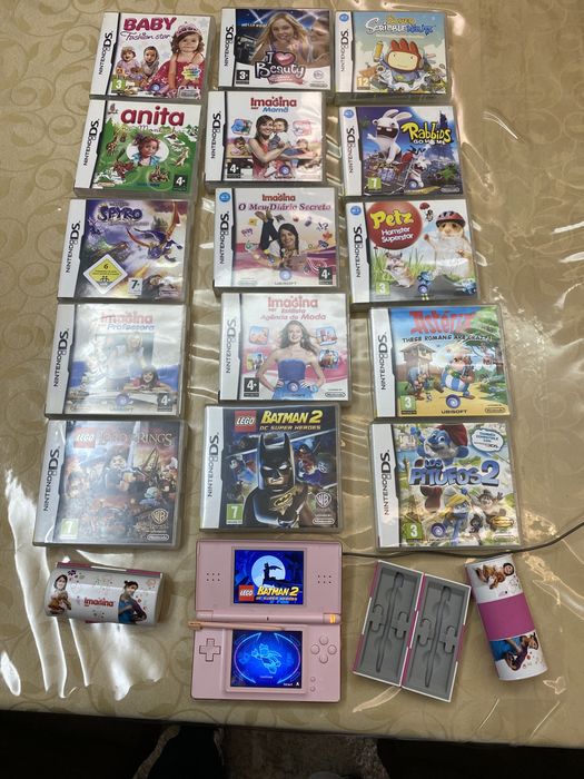 Pack consola DSi + 15 jogos e porta jogos