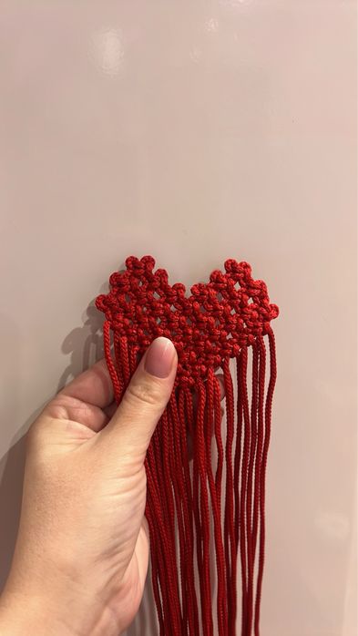 Брошки макраме серце