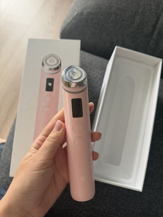 Medicube age booster pro v1