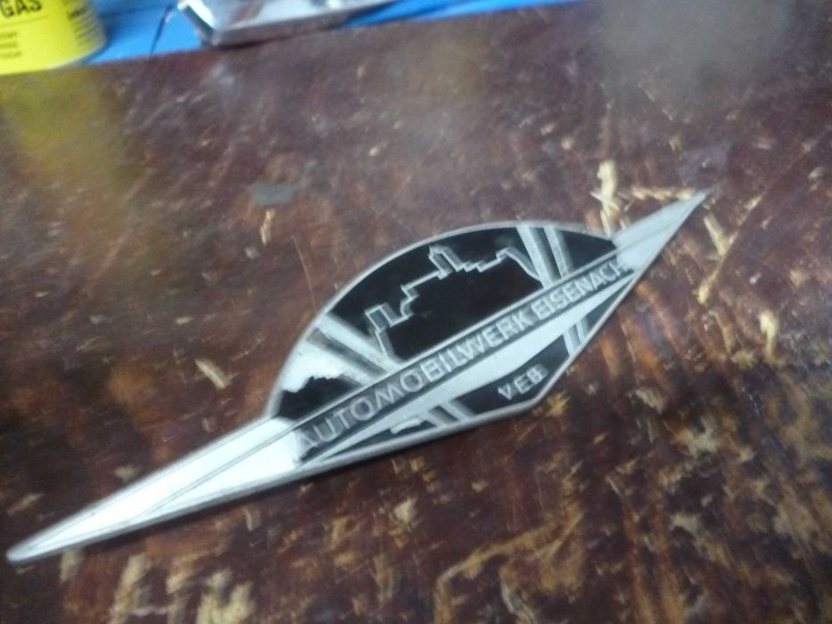 Wartburg 353, 311, 312 znaczek , emblemat na maskę oryg