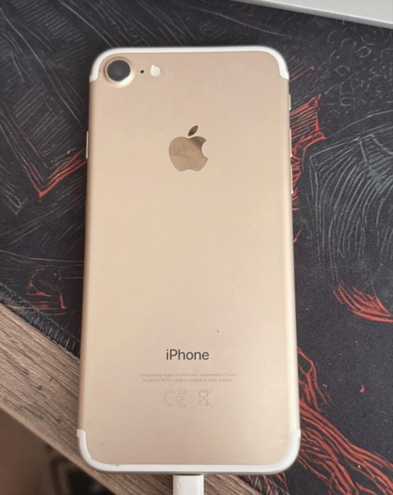 Iphone 7 gold kolor