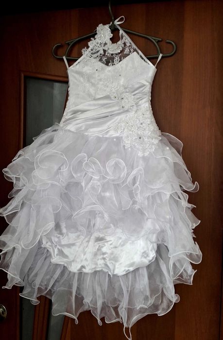 Сукня платье нарядне 2 3 роки 92 98 110 причастя  весна літо лот