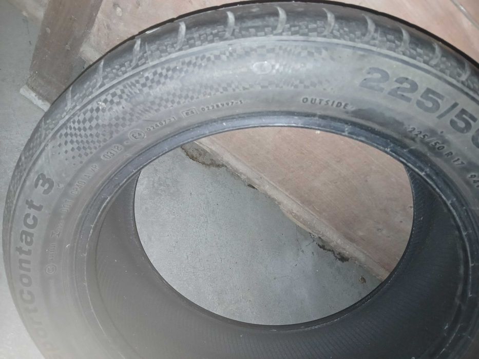2 pneus usados Continental 225/50 R17
