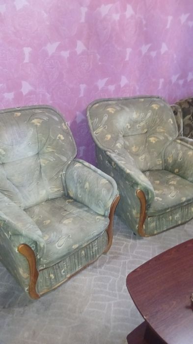 Кресло .диван .стул .
