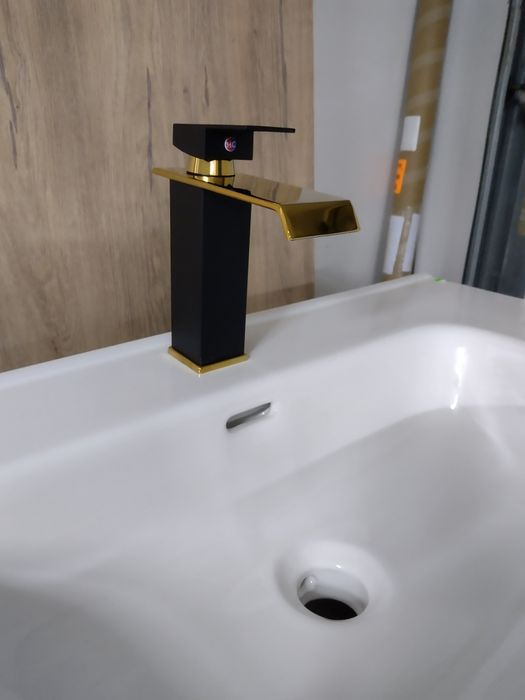 Bateria umywalkowa czarno złota
