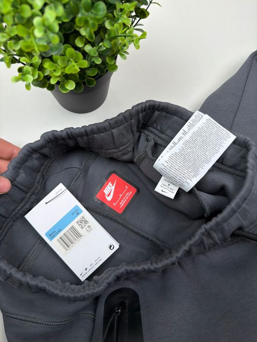 Шорти Nike tech fleece шорты найк теч флис