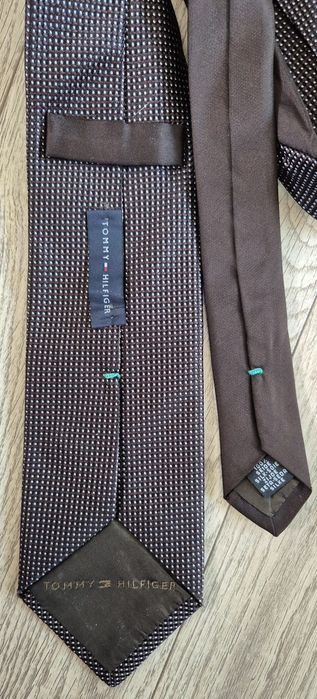 Oryginalny krawat męski Tommy Hilfiger brązowy 100% jedwab